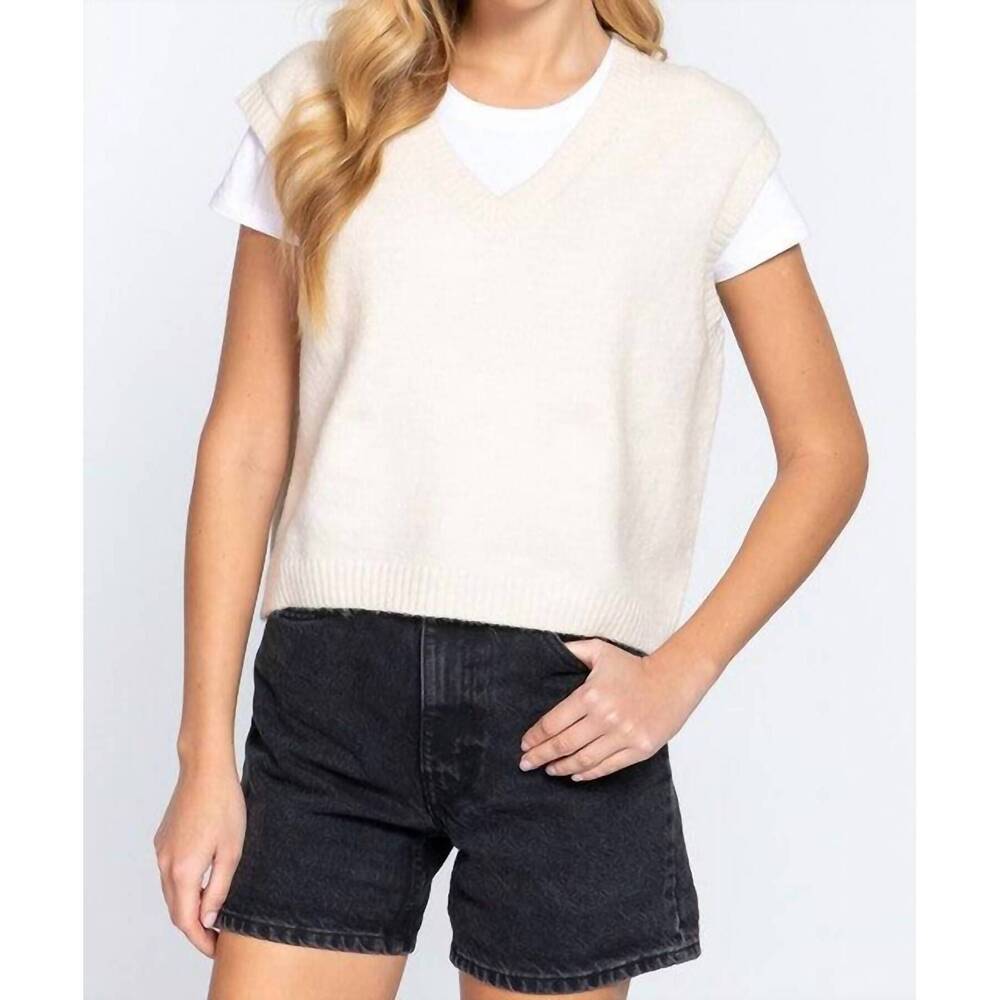 NEW ACTIVE BASIC v-neck sweater vest in ivory